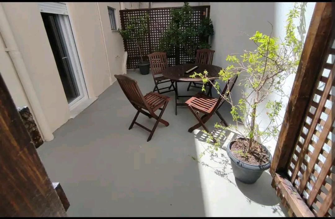 Central Maisonette Volos Luaran gambar